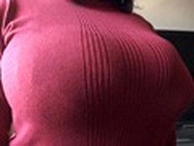 ありえない超乳にピタ服を着せたとんでもない胸の出っ張り全部見せます！　サンプル画像05